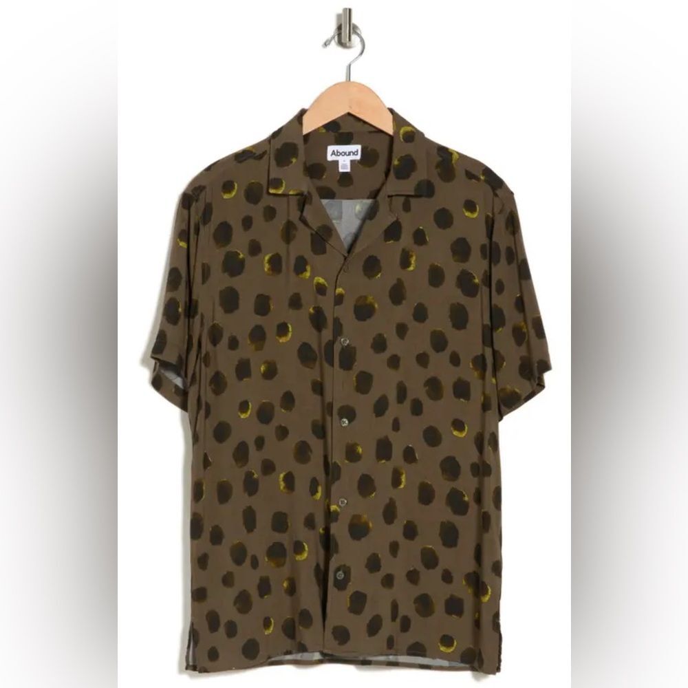 NWT Abound Patterned Men's Button Up Shirt Size M